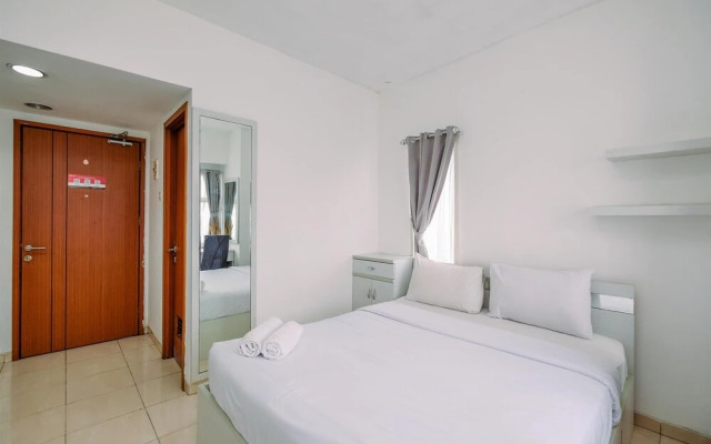 Simple and Cozy Living Studio Apartment at Margonda Residence
