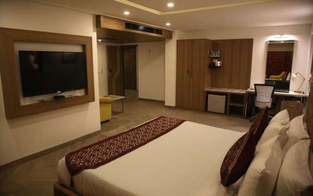 Rowan Tree by Poppys Chennai