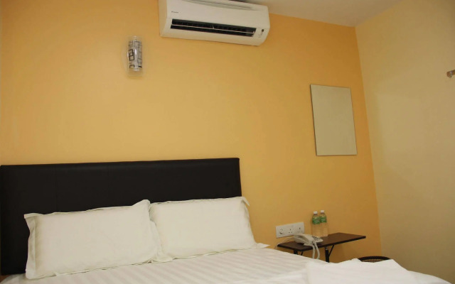 Royale City Hotel