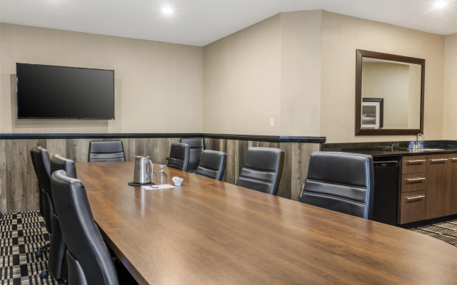 Best Western Plus Bridgewater Hotel & Convention Centre