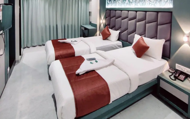 Hotel Everest Residency