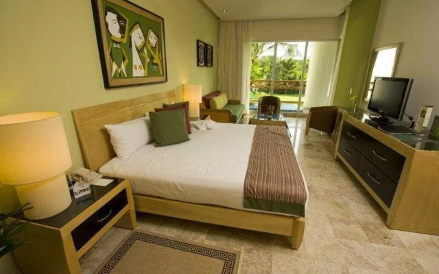 Grand Ocean Breeze Acapulco