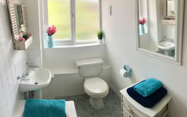 Apple Perch 2BR Flat-Free Parking