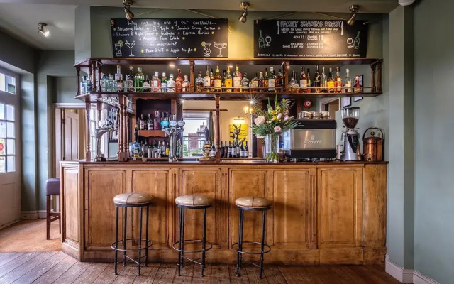 The Black Lion, Long Melford