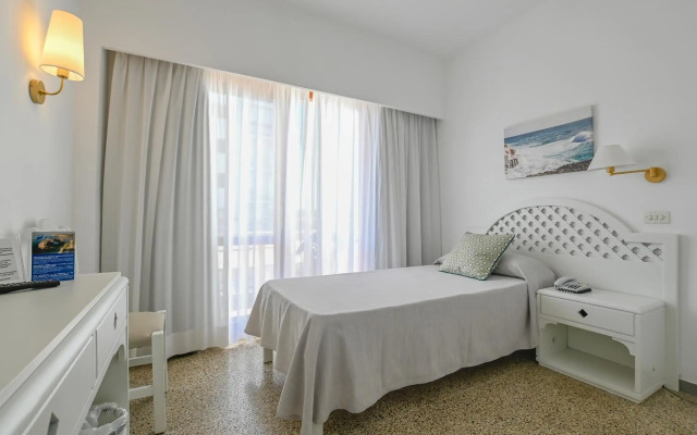 Hotel Pinos Playa