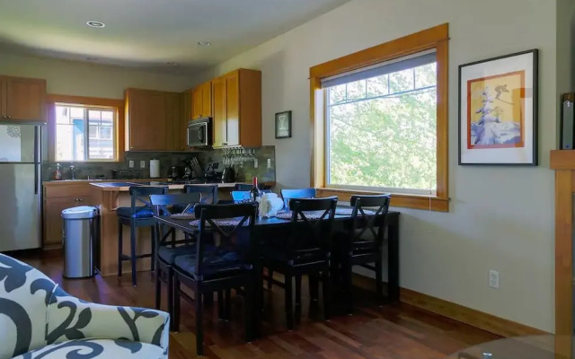 Seattle Vacation Home: The Chalet