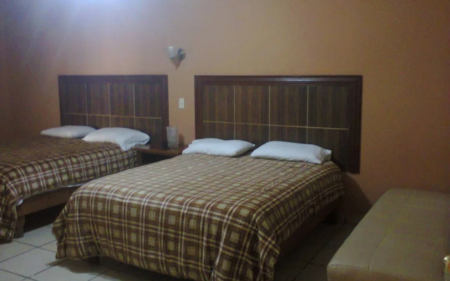 Hotel Versalles Inn