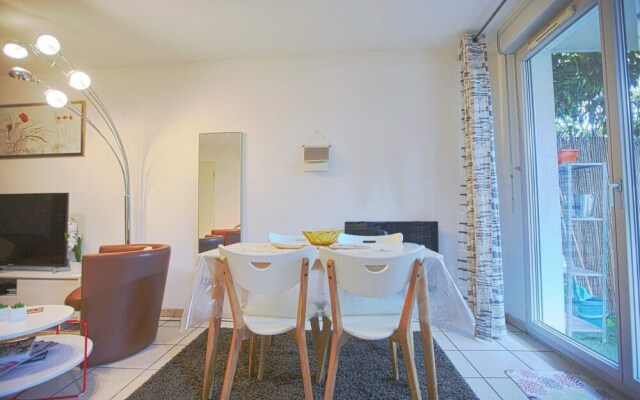 Bright apt With Garden and Parking Near Lyon