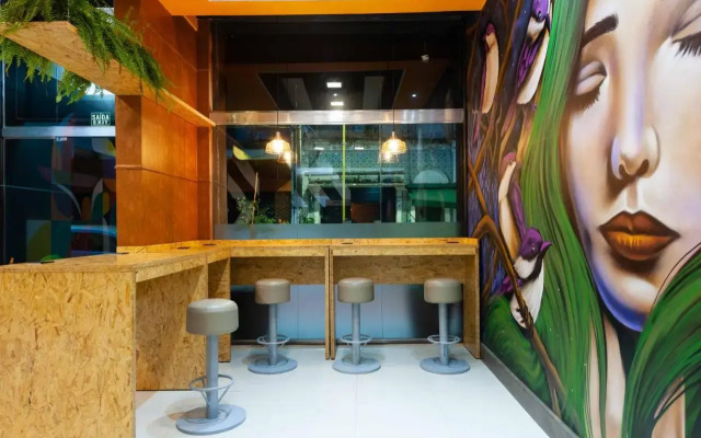 Mural Living Hotel Manaus