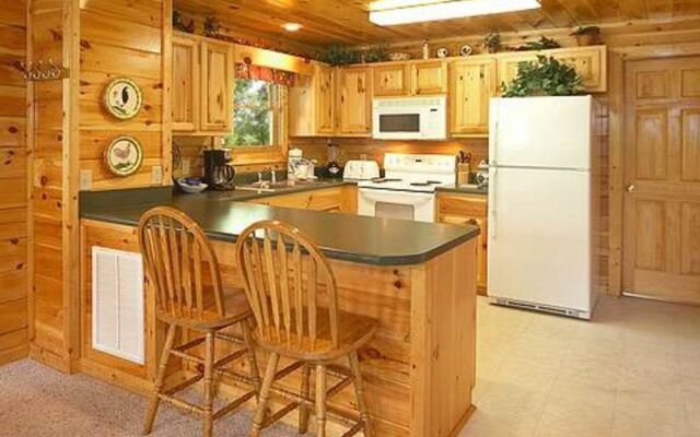 Robin's Rest by RedAwning