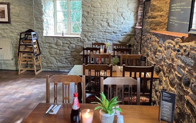 The Fountain Inn