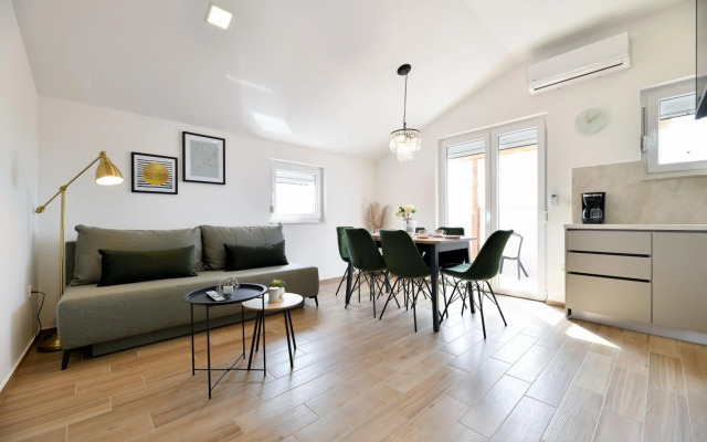 Modern holiday apartment "Libra" with swimming pool