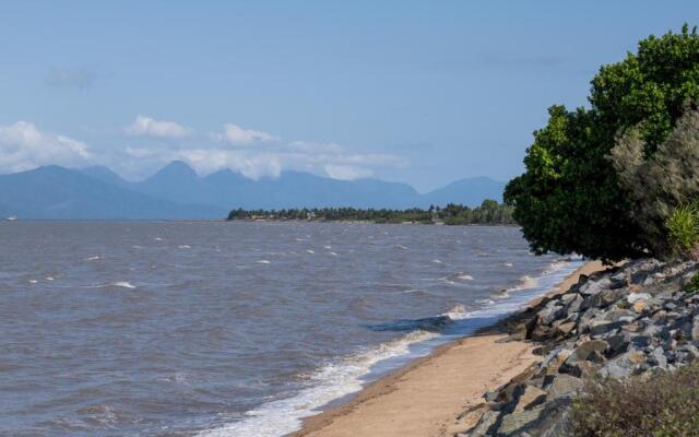 Cardwell Seascape Apartments