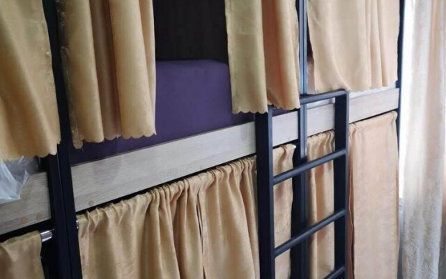 YaHostel