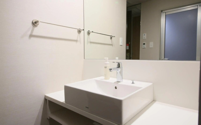Lunara Home Living by Daphna Management