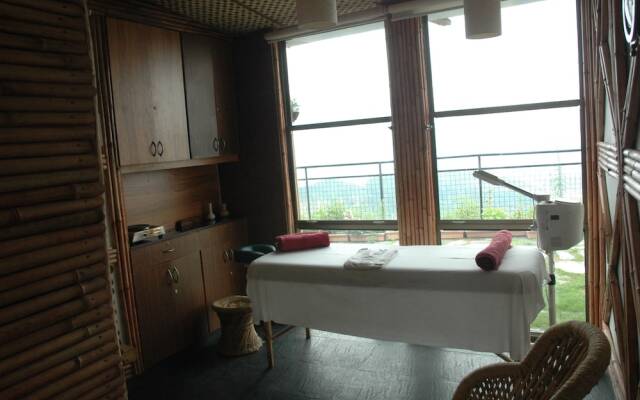 Aamod Resort - Shoghi