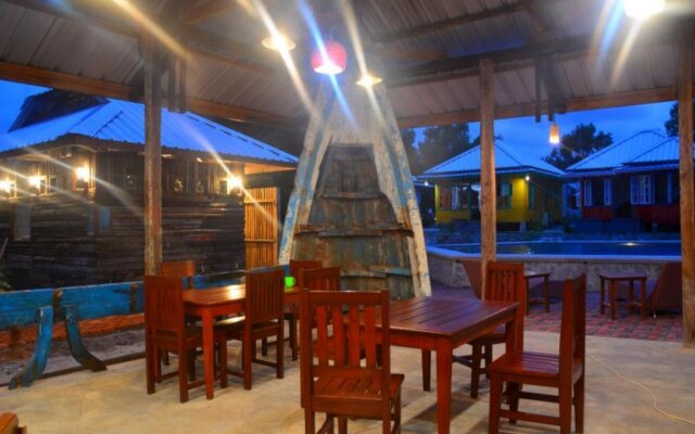 Rock and Wreck Dive Resort