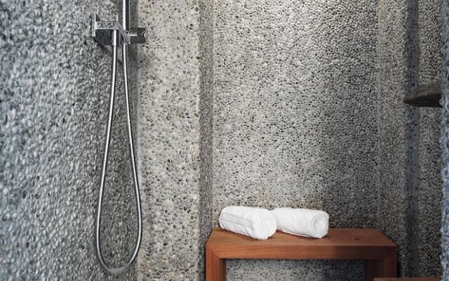 Unique 4 Bedroom Apartment near Duomo