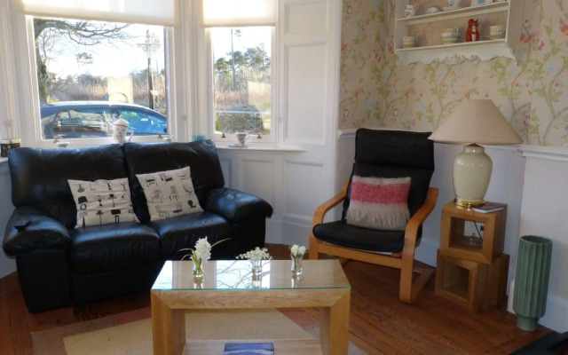 Pinewood Country House