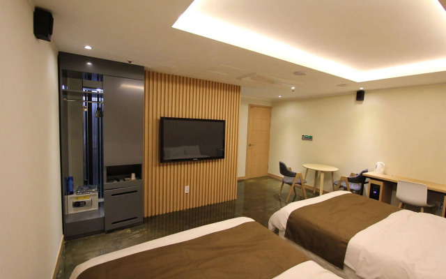Nox Boutique Hotel