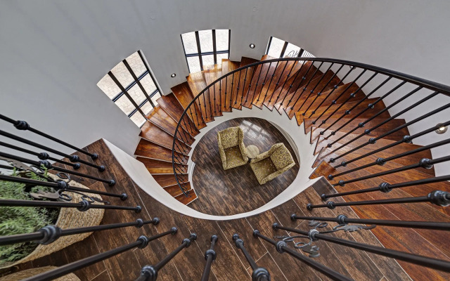 Lagoon Suites Boutique Hotel