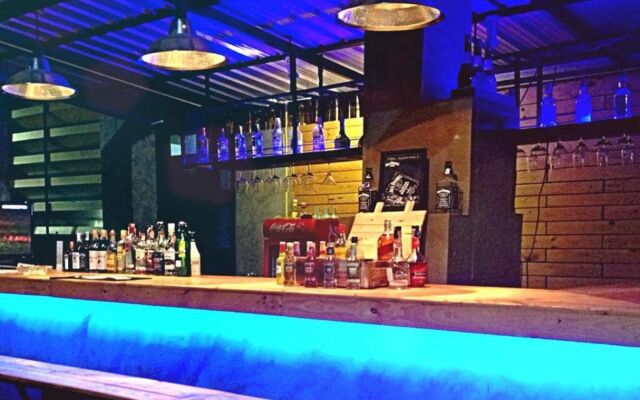 813 Khaolak Hostel