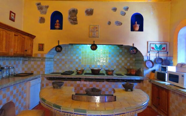 Hotel Hacienda SACAL