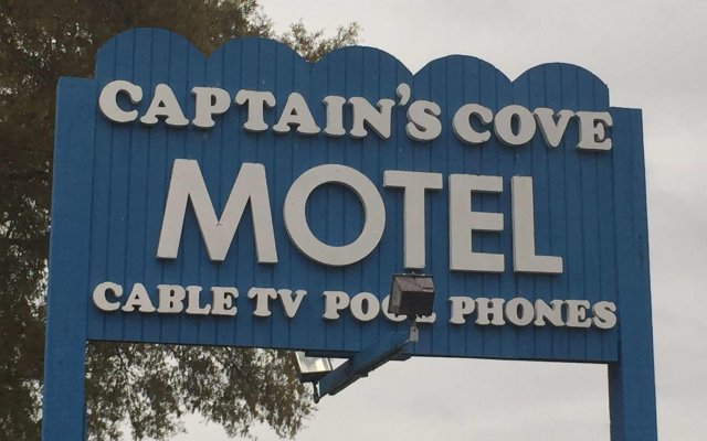 Captain's Cove Motel