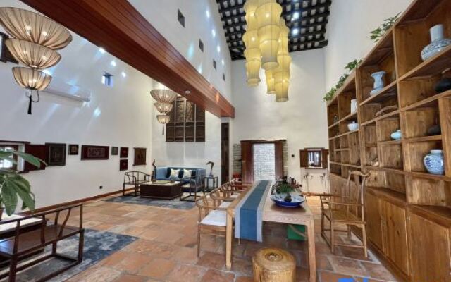 Deng Stone House Pastoral Resort