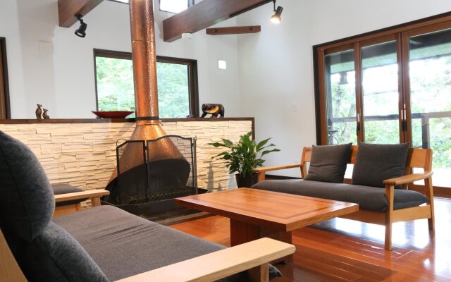 Bears Den Mountain Lodge