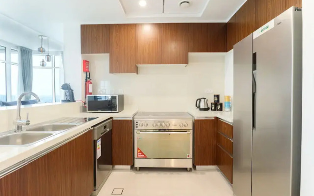 HiGuests - Park Gate Residence Tower C