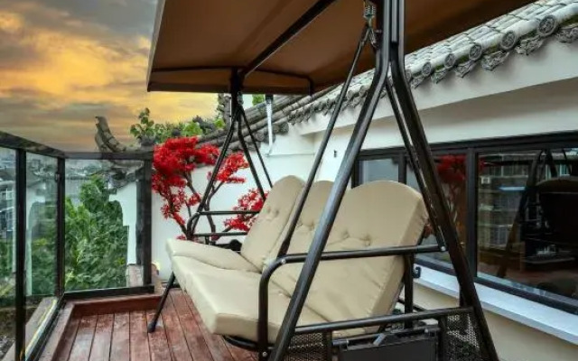 Shiyan Dufu Youth Hostel (Xi'an Bell and Drum City Wall)