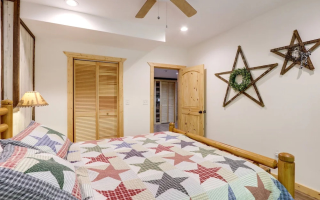 Private Ellijay Cabin w/ Hot Tub & Amenities!