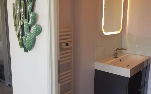 Splendide appartement T3 piscine et vue mer