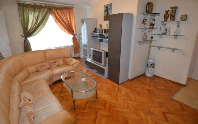 City Inn Apartment on Novaya Bashilovka