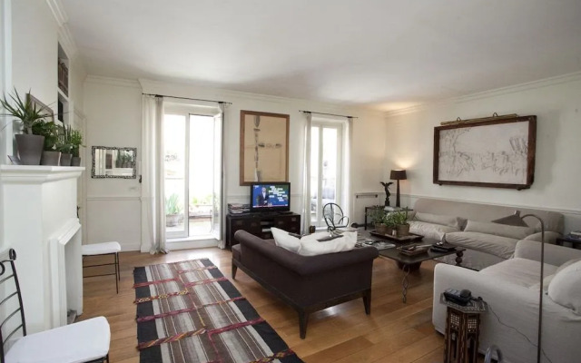 Princely Penthouse on the Pilgrims' Way