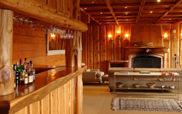 Isla Victoria Lodge