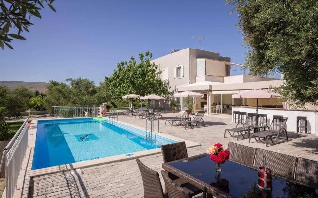 Villa Almyros
