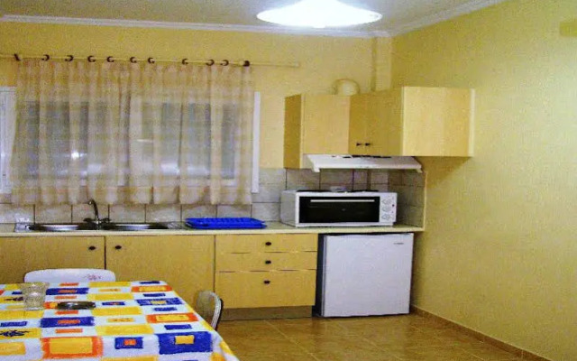 Apostolos & Eleni Family Apartments
