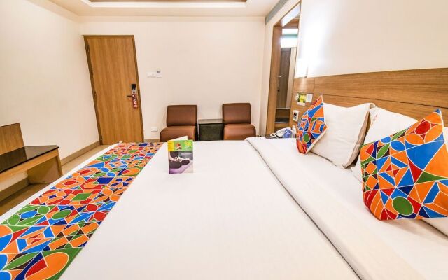 Fabhotel Prime Royal Castle