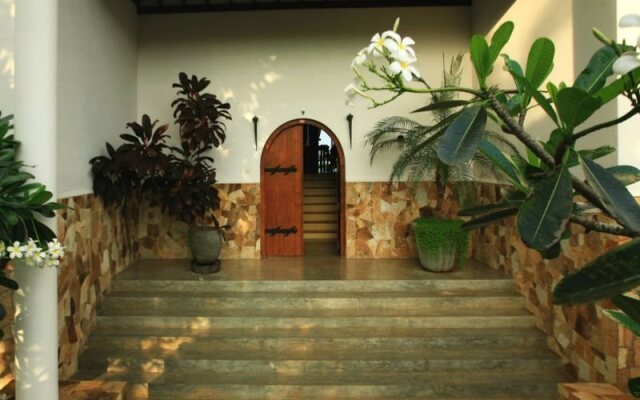 Land's End Villa