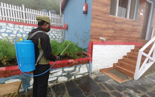 Rooftop Cottages & Restaurant Pangot