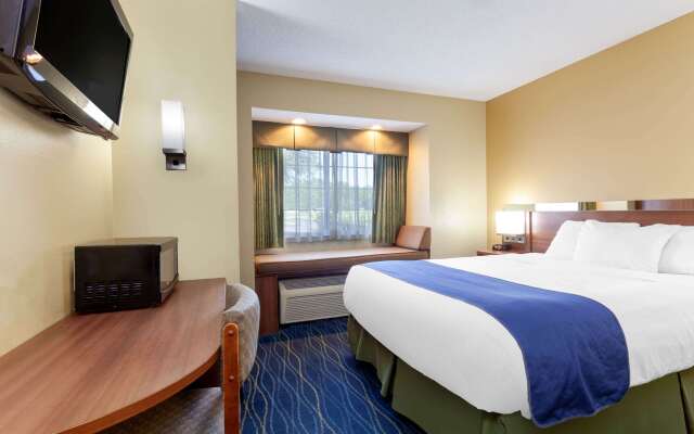 Microtel Inn & Suites by Wyndham Gulf Shores