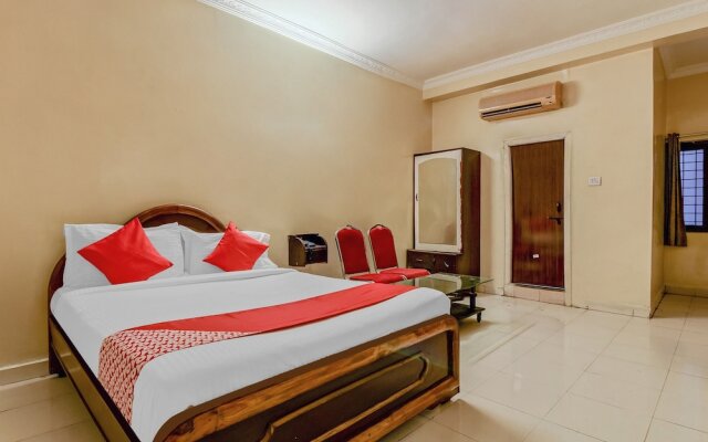 OYO 43619 Sahasra Residency