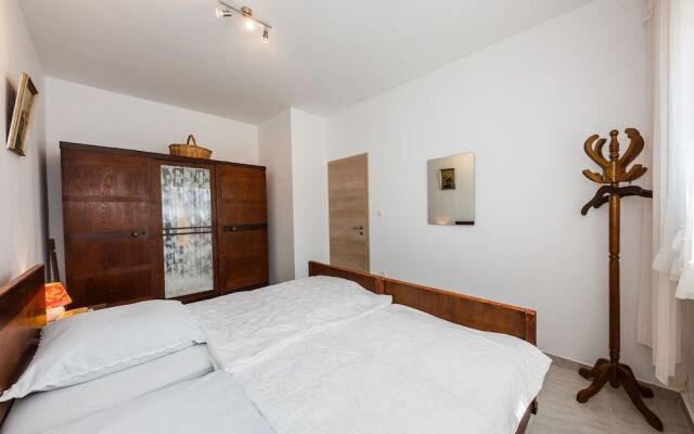 Apartments Bagic