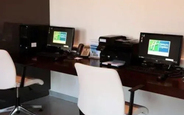 Holiday Inn Express Istanbul - Ora