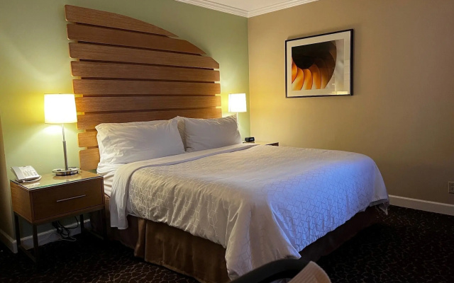 Holiday Inn Express & Suites La Jolla – Windansea Beach by IHG