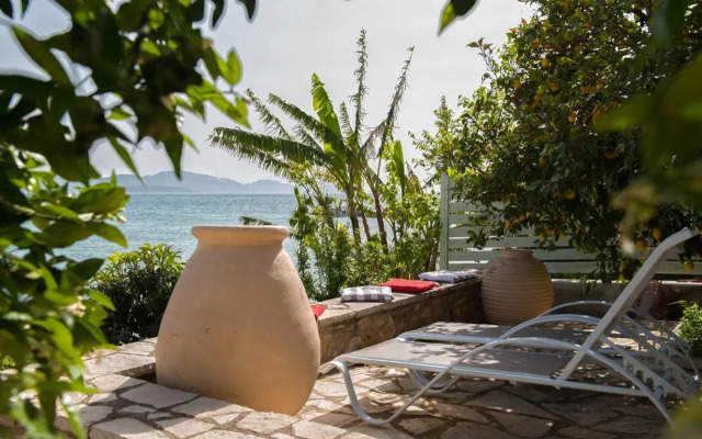 Seafront apartment in Kiveri, near Nafplion.