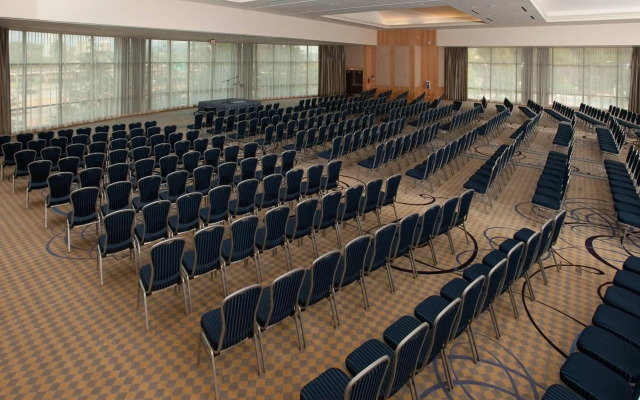 Delta Hotels by Marriott Burnaby Conference Centre