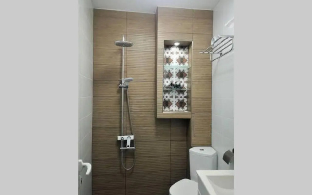 Cloud 6 -Top Center,360° view,Free private parking